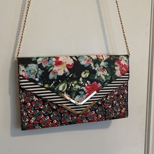 Aldo floral large clutch with chain